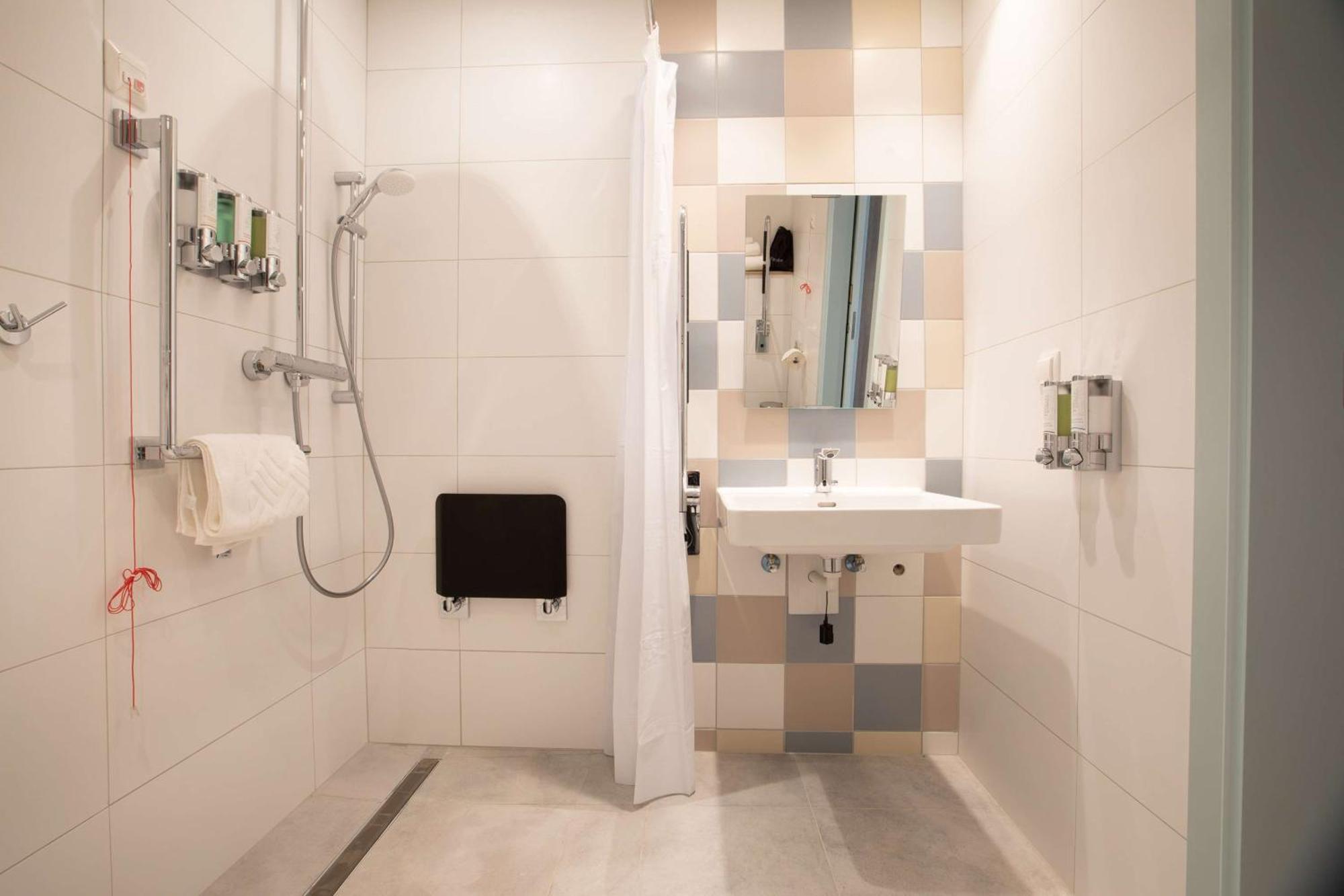 Hotel Hampton By Hilton Białystok Esterno foto