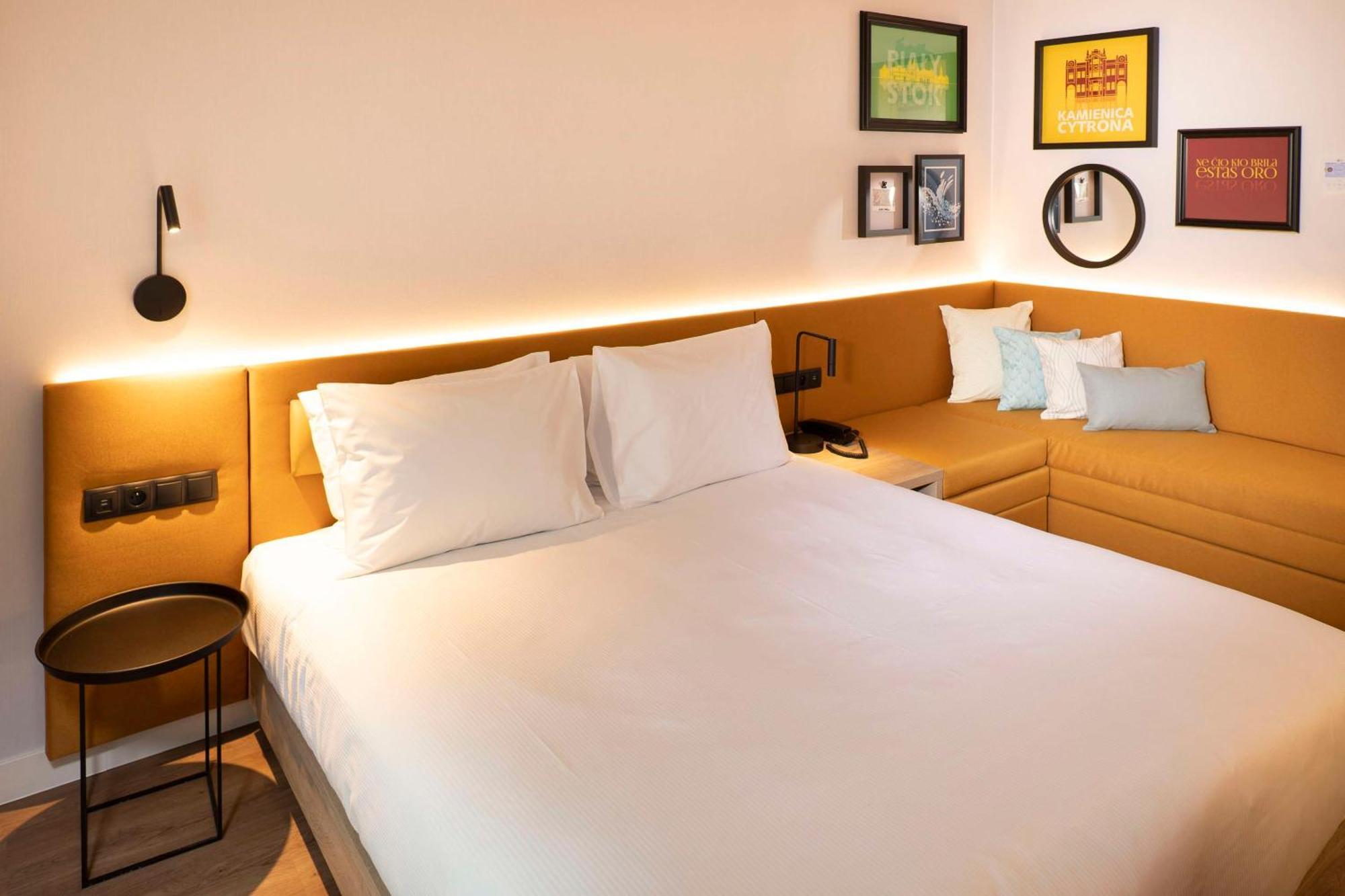 Hotel Hampton By Hilton Białystok Esterno foto
