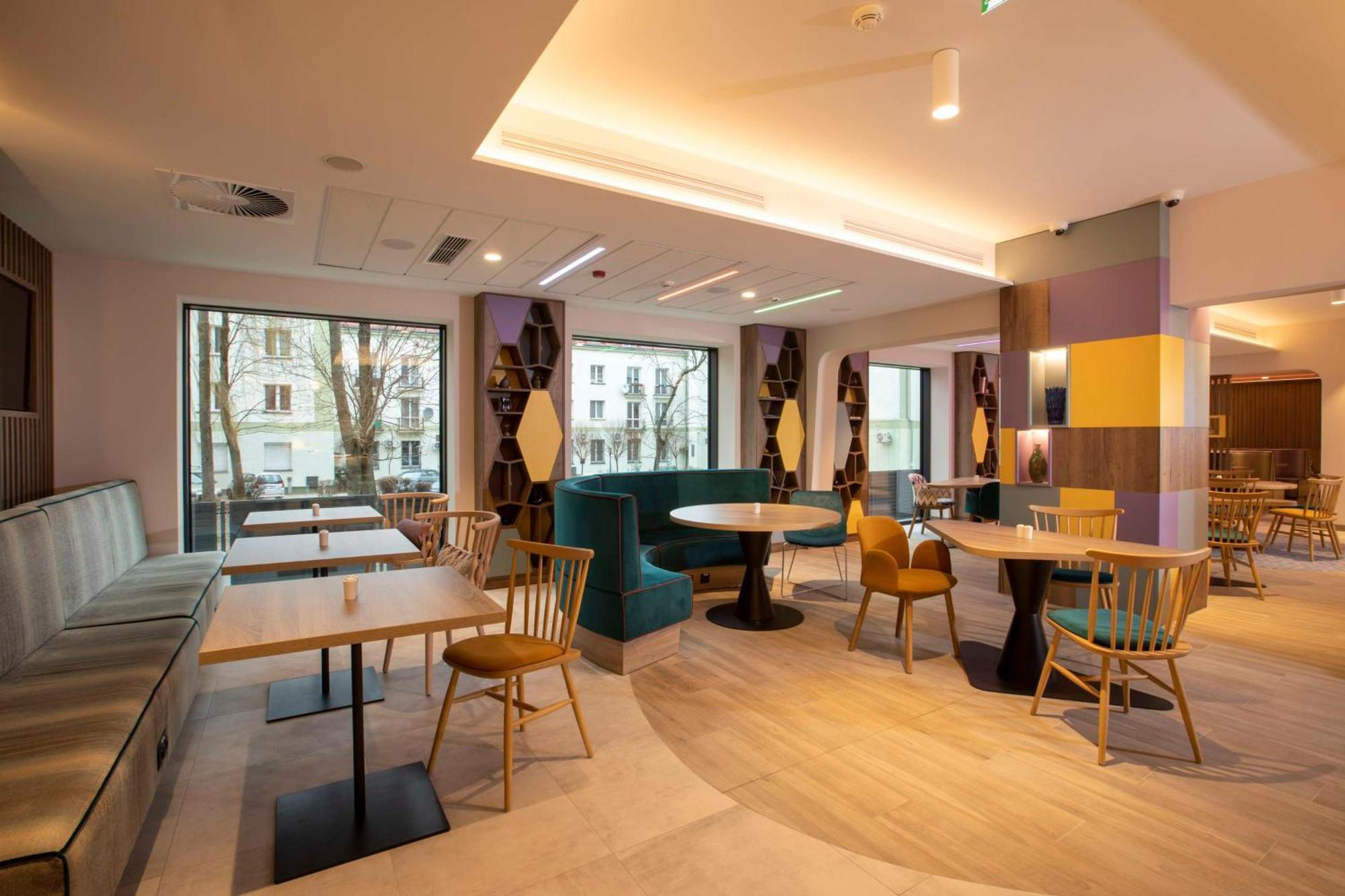 Hotel Hampton By Hilton Białystok Esterno foto