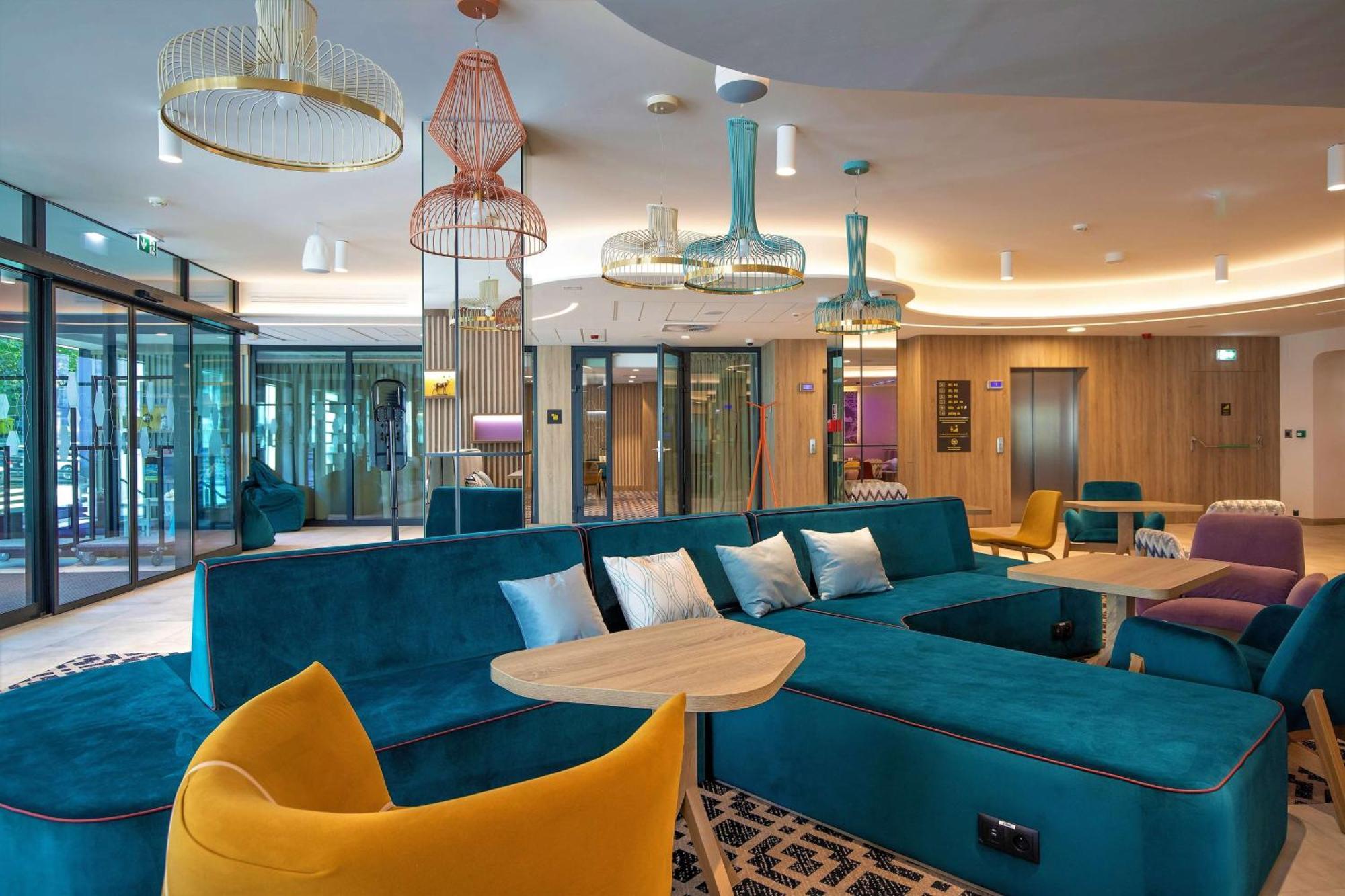 Hotel Hampton By Hilton Białystok Esterno foto