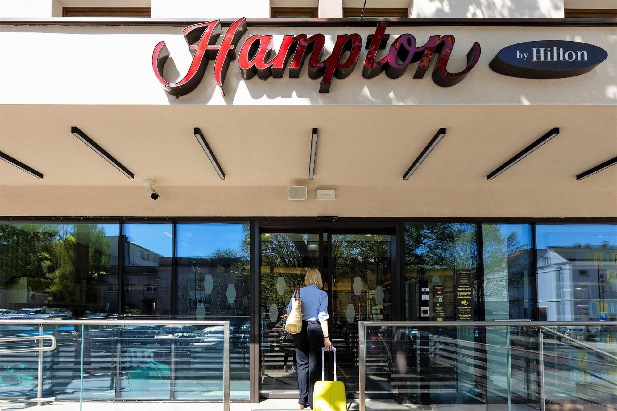 Hotel Hampton By Hilton Białystok Esterno foto